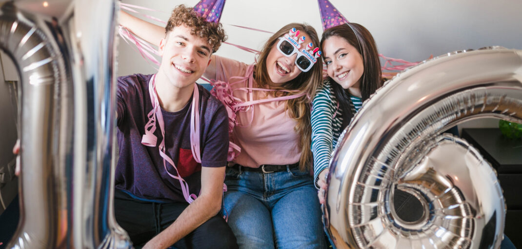 Location de sono pour anniversaire avec enceintes professionnelles et jeux de lumière pour soirée privée à Caen